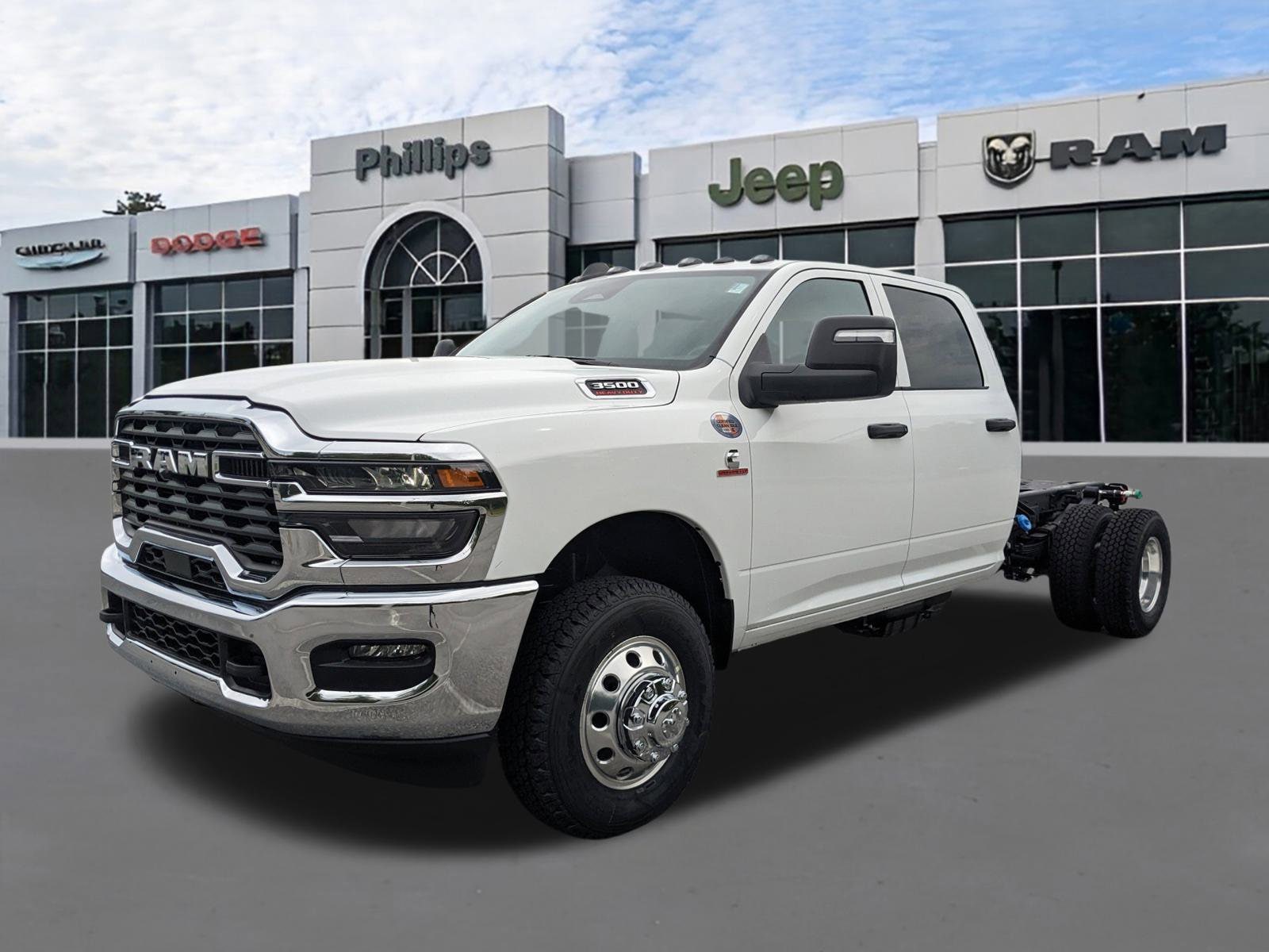 2025 RAM 3500 Chassis Tradesman - Photo 7