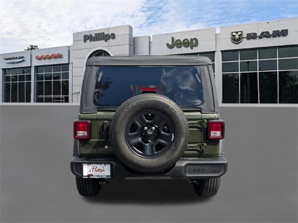 Used 2023 Jeep Wrangler Sport SUV