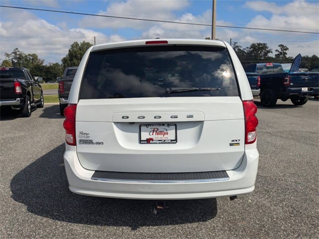 Used 2017 Dodge Grand Caravan SXT Minivan/Van