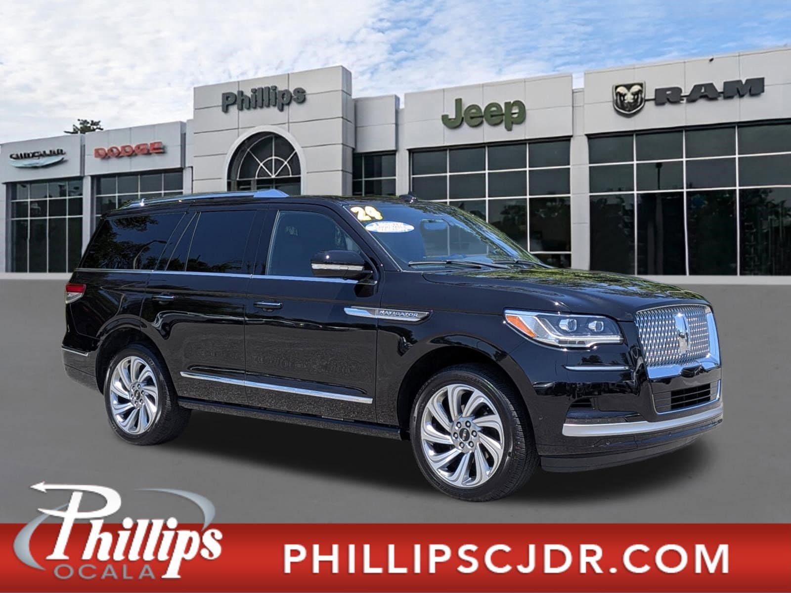 2024 Lincoln Navigator Premiere AWD's photo