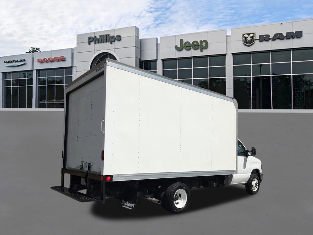 Used 2024 Ford E-Series Cutaway E-450 SD Cab/Chassis