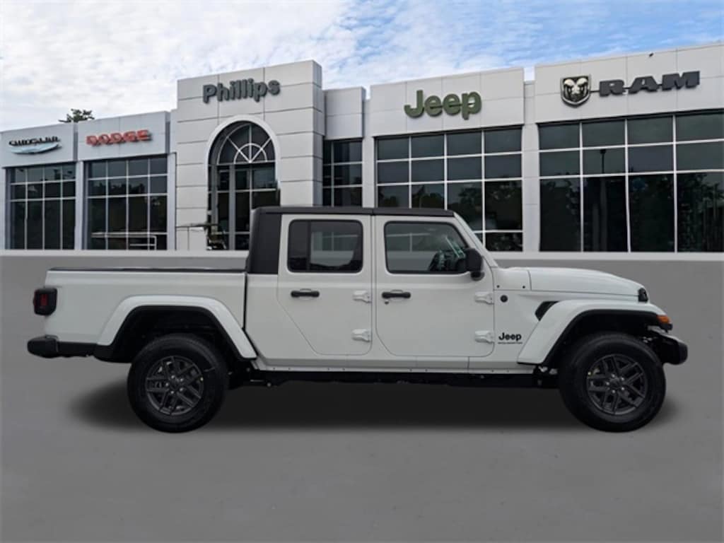 New 2026 Jeep Gladiator SPORT S 4X4 Pickup