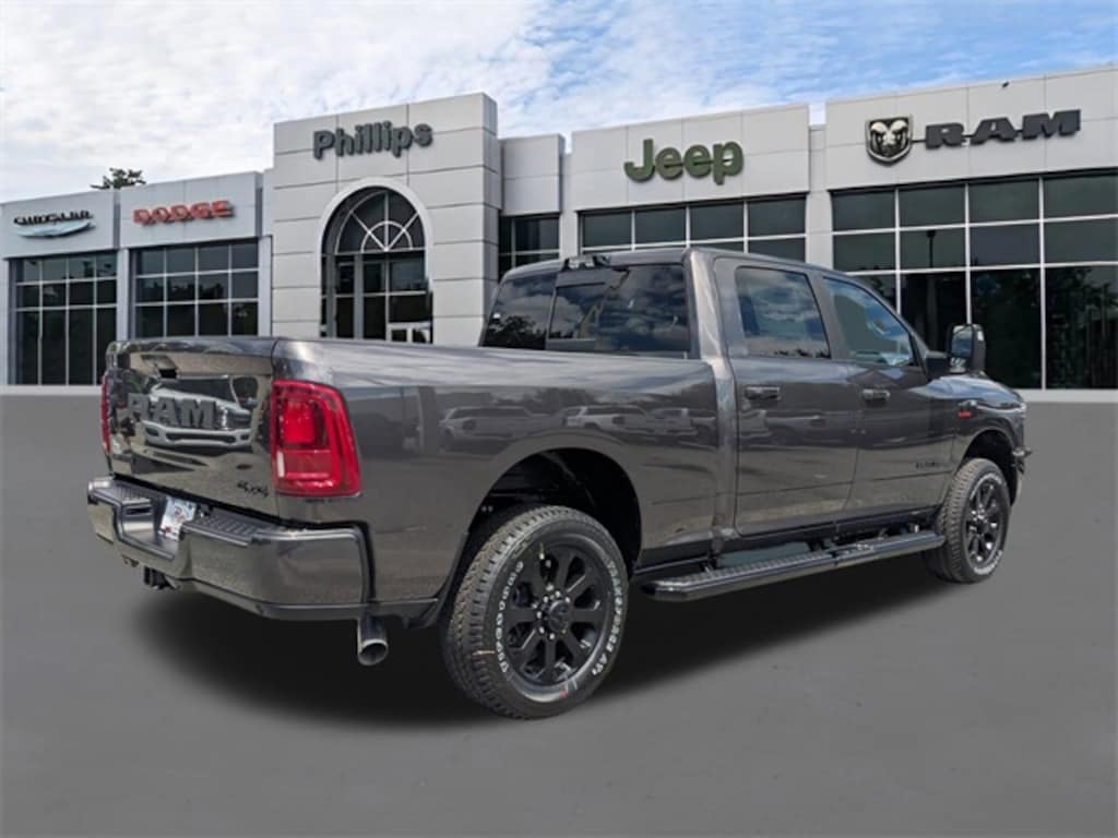 New 2026 Ram 2500 LARAMIE CREW CAB 4X4 6'4 BOX Pickup