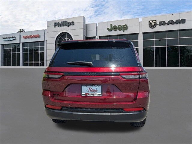 2024 Jeep Grand Cherokee Altitude X photo 3