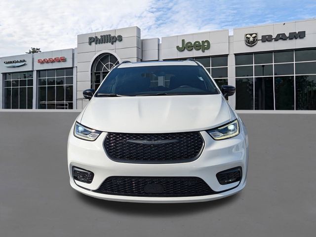 2026 Chrysler Pacifica Limited - Photo 9