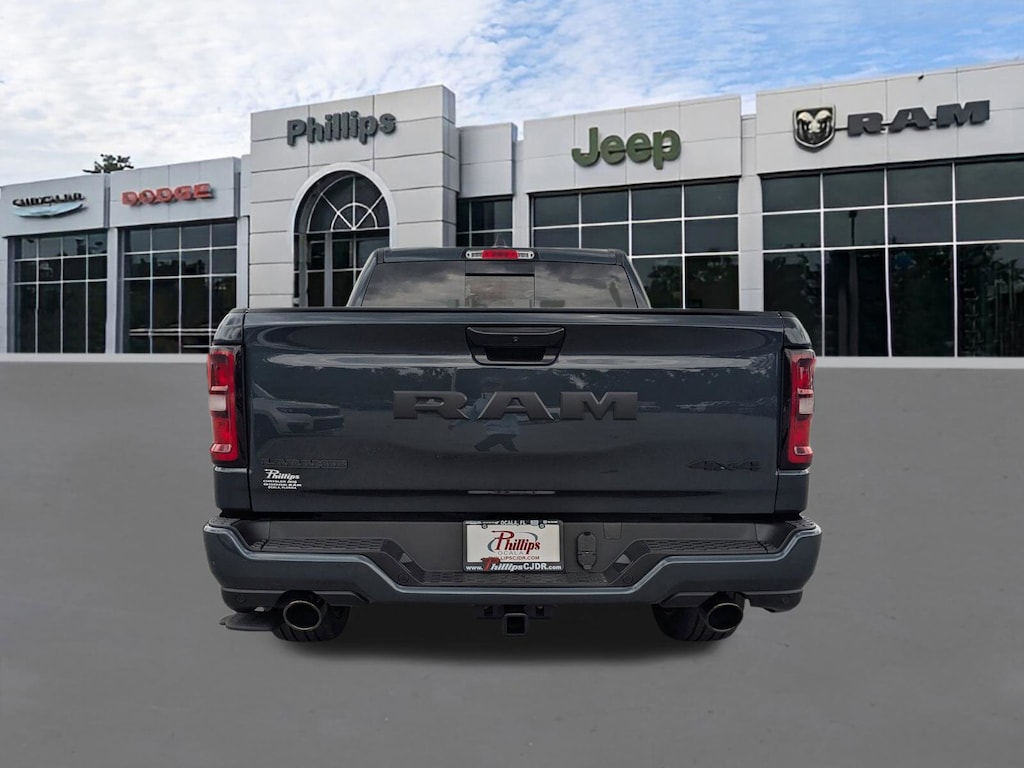 New 2026 Ram 1500 LARAMIE CREW CAB 4X4 5'7 BOX Pickup
