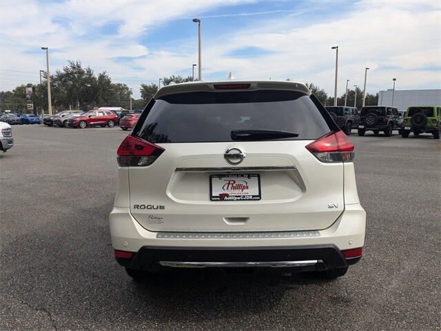 2020 Nissan Rogue SV photo 4