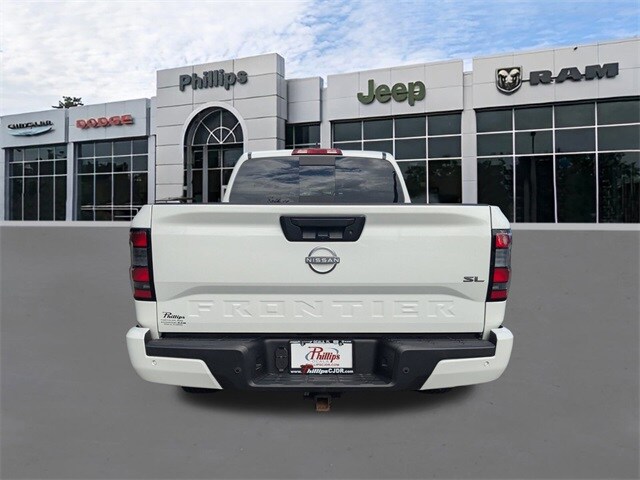 2025 Nissan Frontier SL photo 4