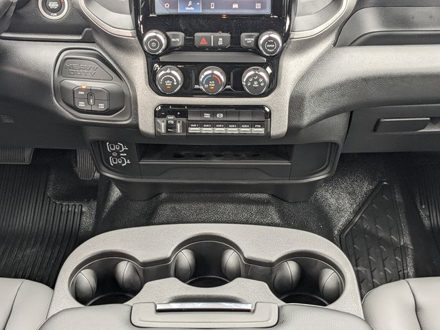 2025 RAM 3500 Chassis Tradesman - Photo 18