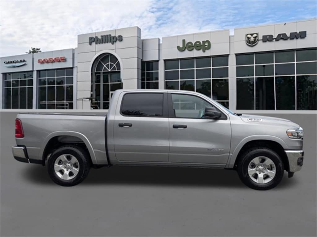 New 2025 Ram 1500 BIG HORN CREW CAB 4X4 5'7 BOX Pickup