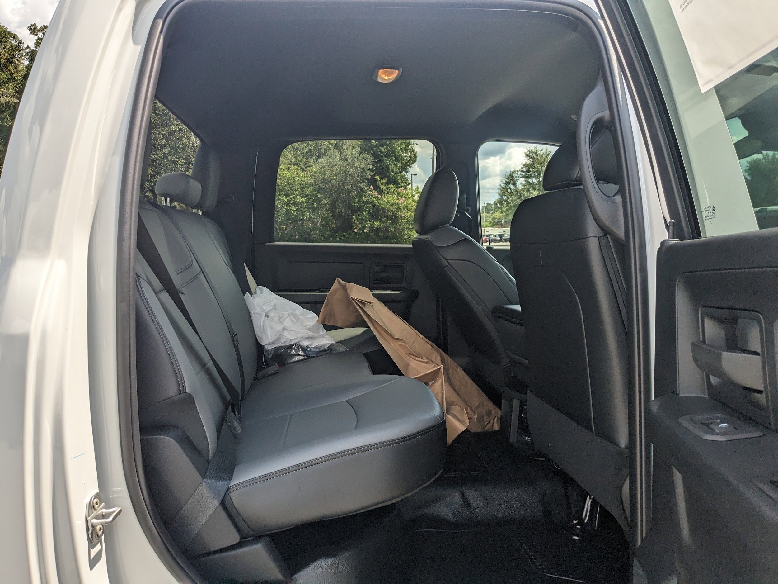 2025 RAM 3500 Chassis Tradesman - Photo 12