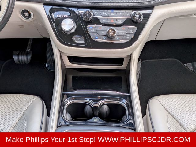 2021 Chrysler Pacifica Limited - Photo 18