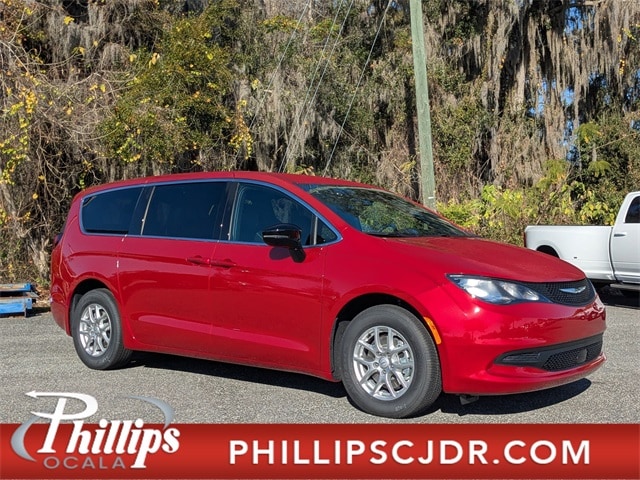 2026 Chrysler Voyager LX's photo