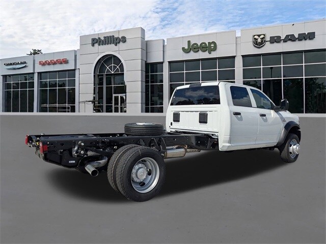 2026 Ram 5500 Tradesman photo 4