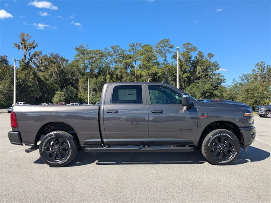 New 2026 Ram 2500 LARAMIE CREW CAB 4X4 6'4 BOX Pickup