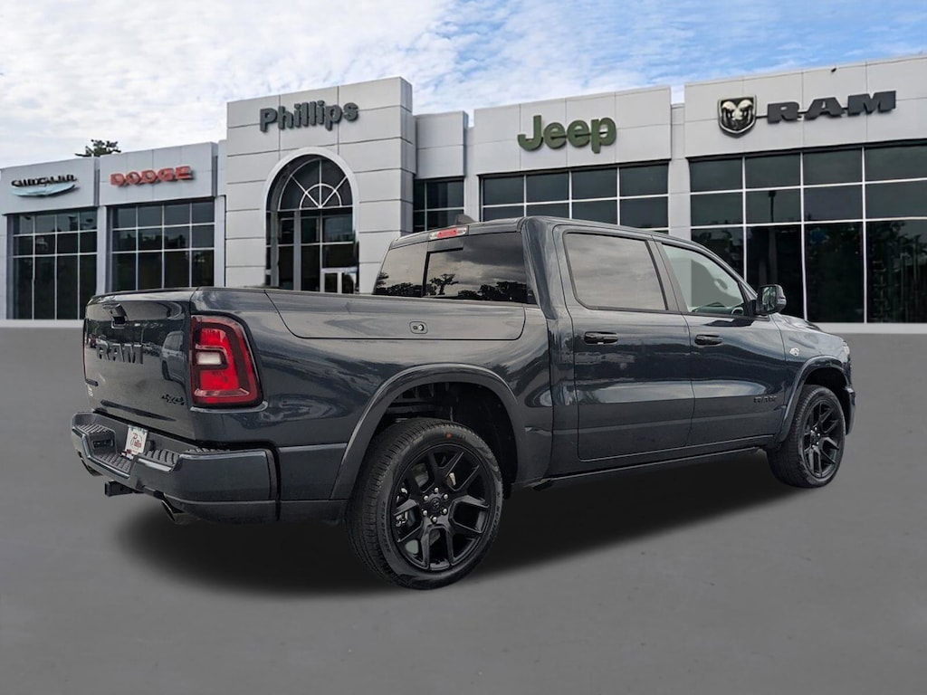 New 2026 Ram 1500 LARAMIE CREW CAB 4X4 5'7 BOX Pickup