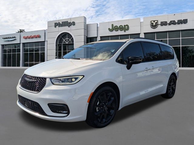 2026 Chrysler Pacifica Limited - Photo 8