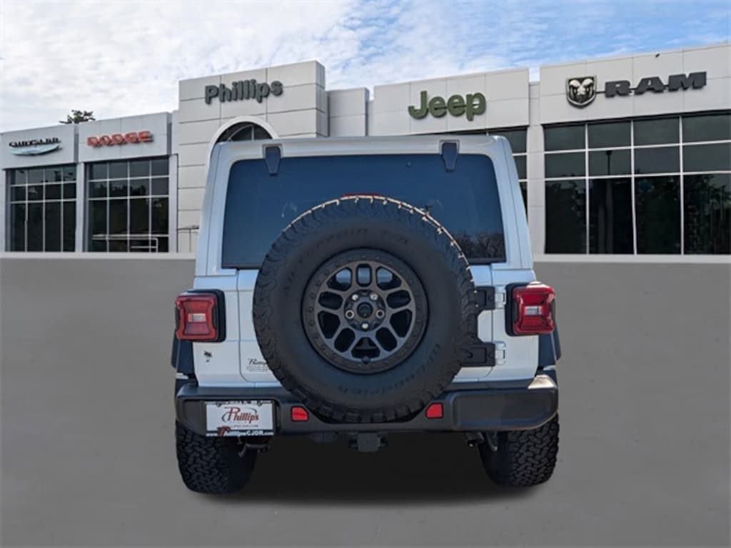 Used 2022 Jeep Wrangler Unlimited High Tide SUV