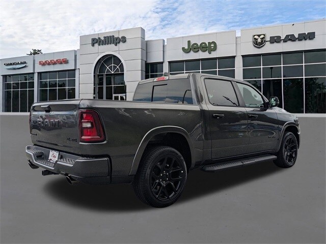 2026 Ram 1500 Laramie photo 3