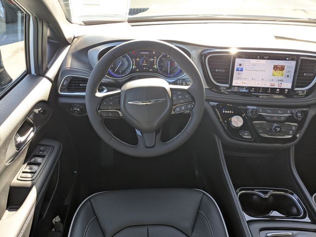 2026 Chrysler Pacifica Limited - Photo 16