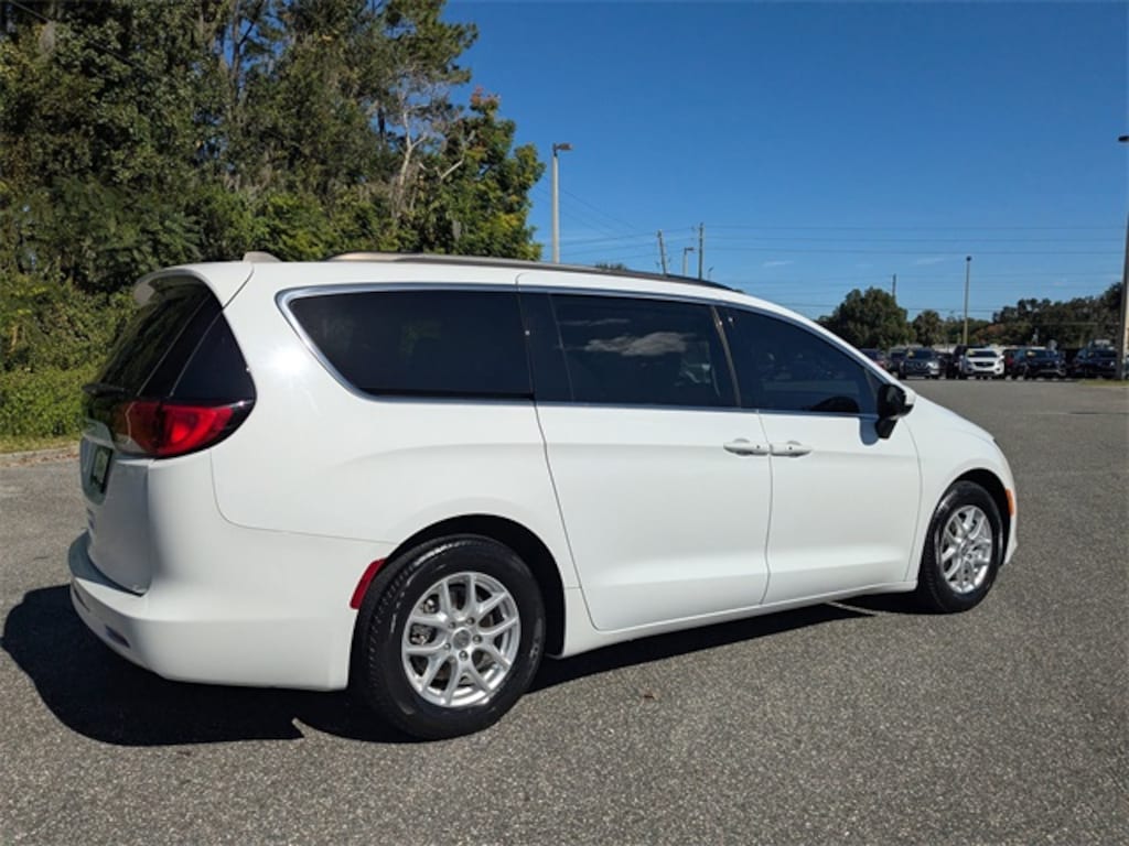 Used 2021 Chrysler Voyager LXI Minivan/Van