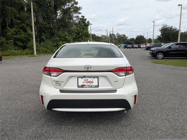 2021 Toyota Corolla LE photo 4