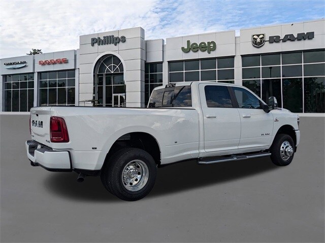 2026 Ram 3500 Laramie photo 4