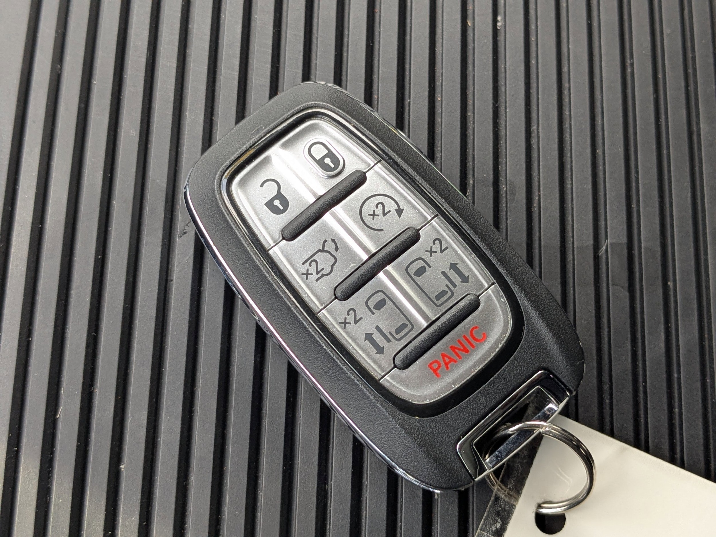 2025 Chrysler Pacifica PHEV Select - Photo 28