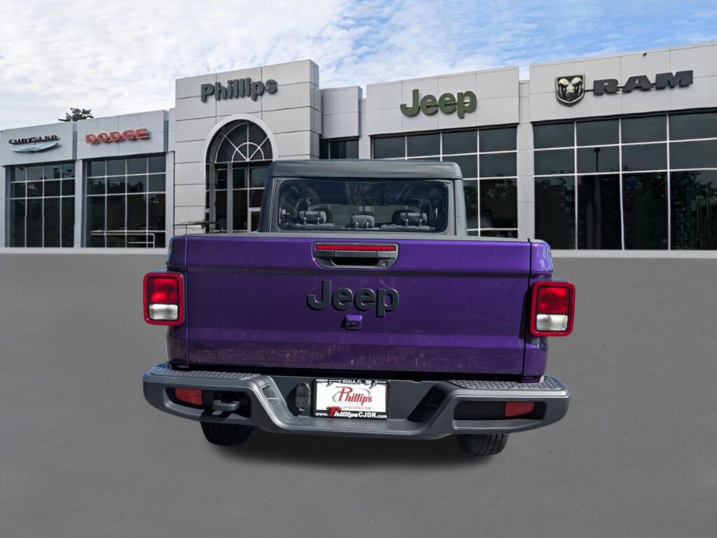 New 2026 Jeep Gladiator SPORT 4X4 Pickup