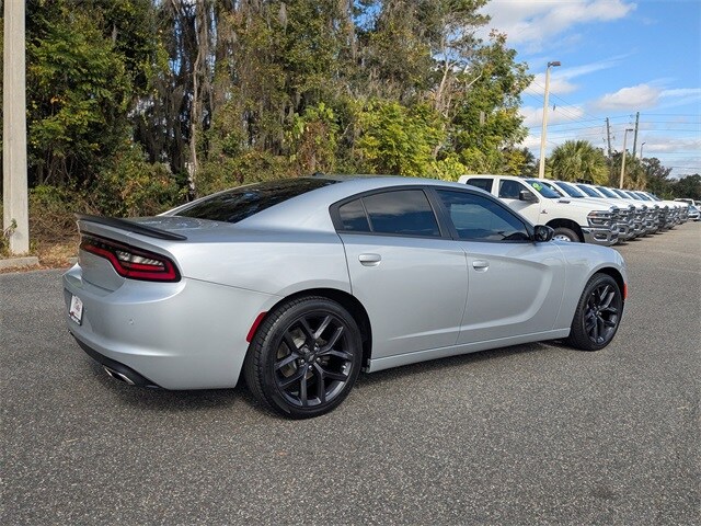 2021 Dodge Charger SXT photo 3