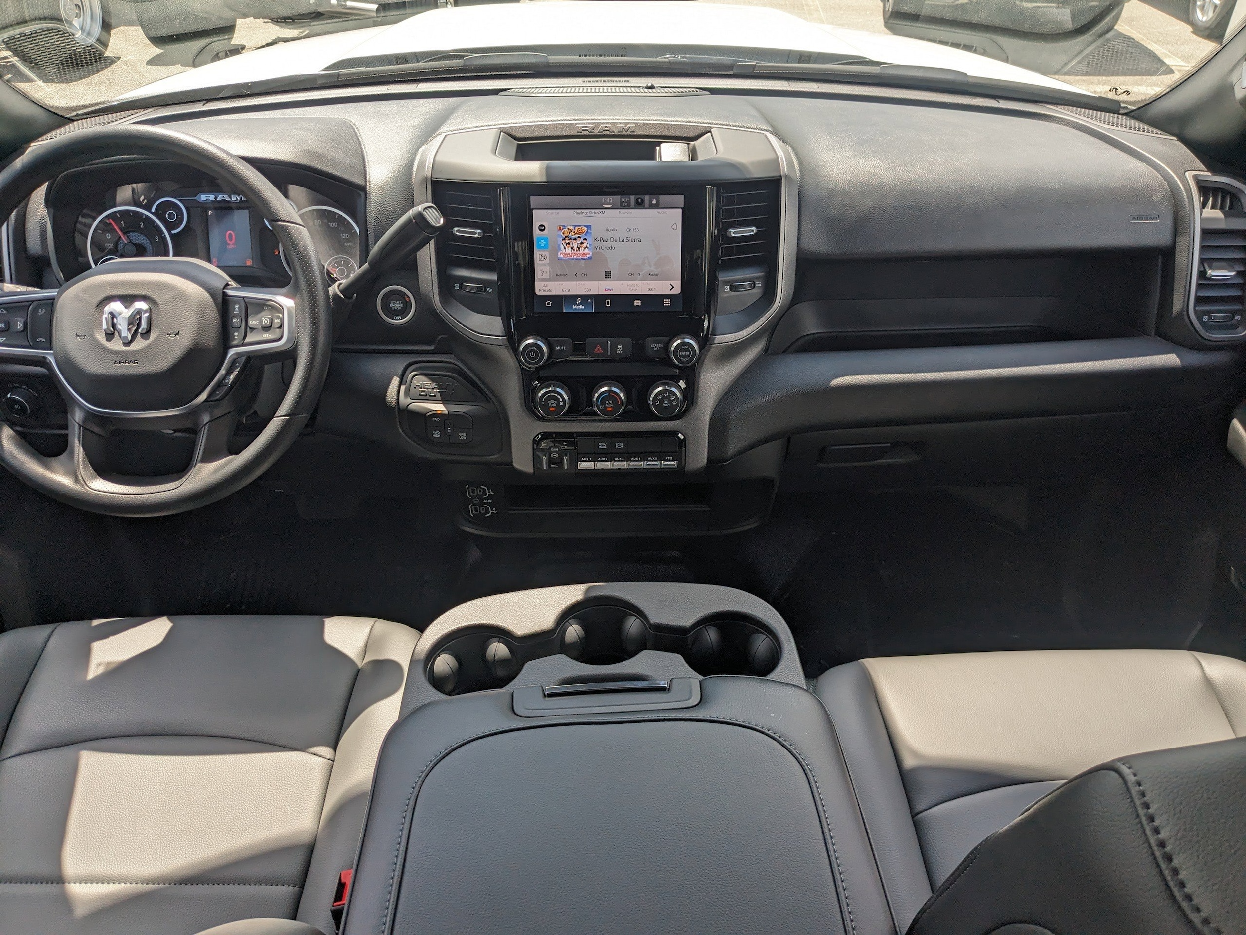 2025 RAM 3500 Chassis Tradesman - Photo 13