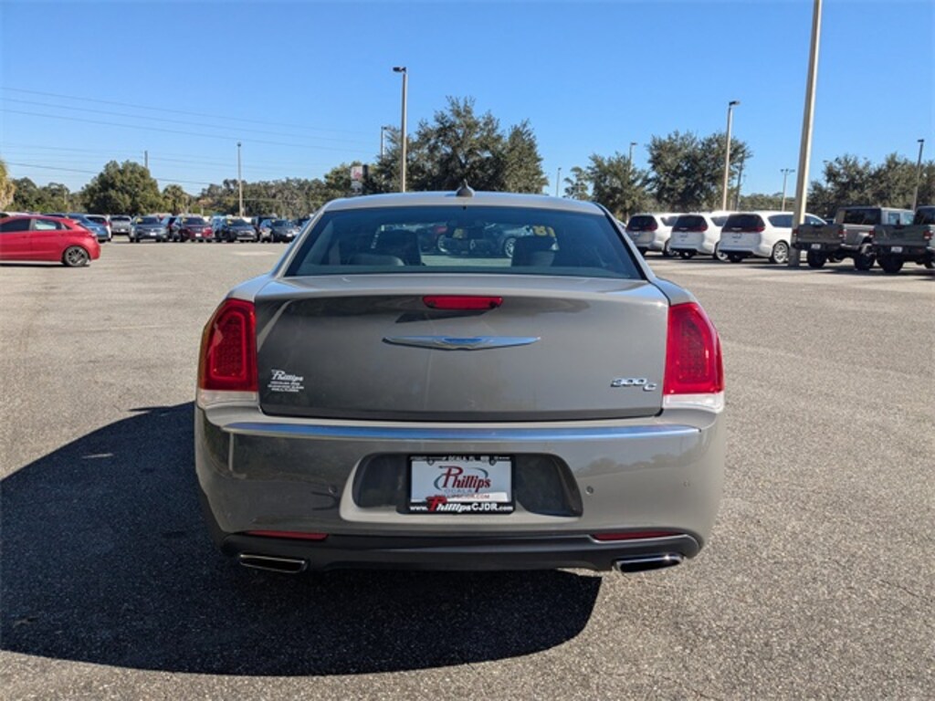 Certified 2018 Chrysler 300 C Sedan