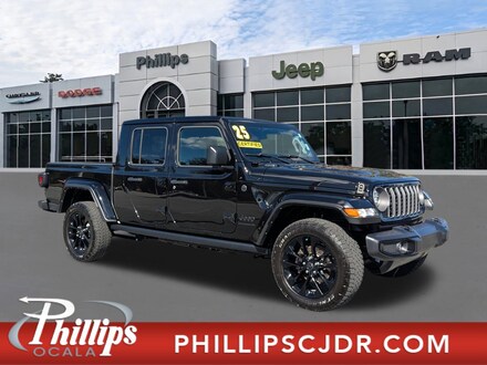 2025 Jeep Gladiator Nighthawk Truck