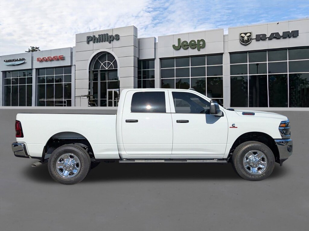 New 2026 Ram 2500 TRADESMAN CREW CAB 4X4 6'4 BOX Pickup