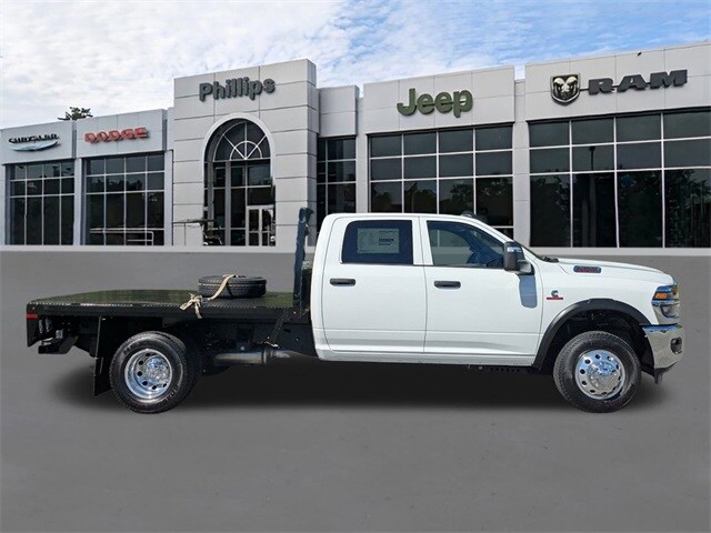 2026 Ram 3500 Tradesman photo 2