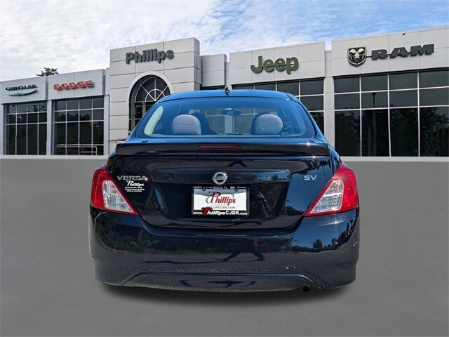 2018 Nissan Versa 1.6 SV photo 4