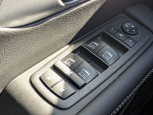 2026 Chrysler Pacifica Limited - Photo 25