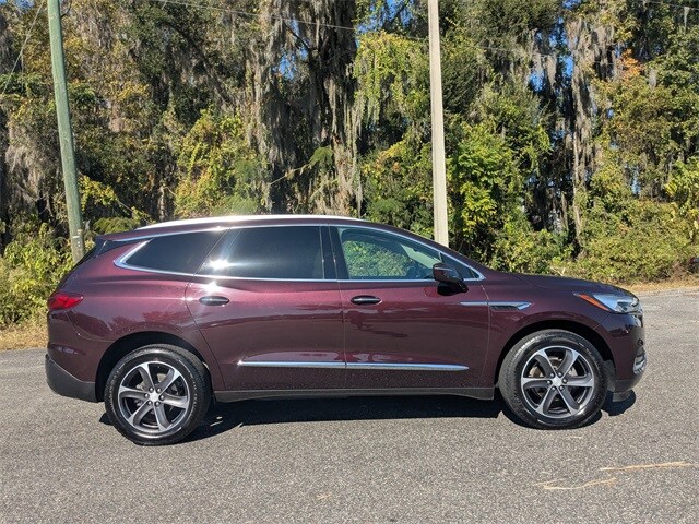 2019 Buick Enclave Essence photo 2