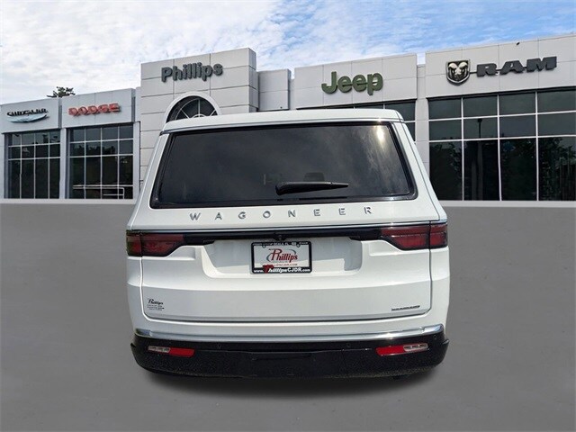 2024 Jeep Wagoneer L Series II photo 4