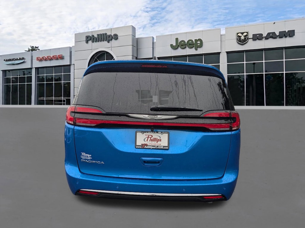 New 2026 Chrysler Pacifica SELECT Passenger Van