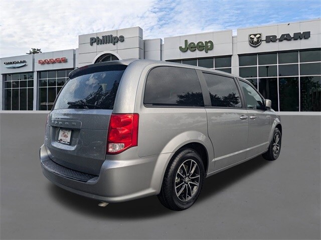 2019 Dodge Grand Caravan SXT photo 2