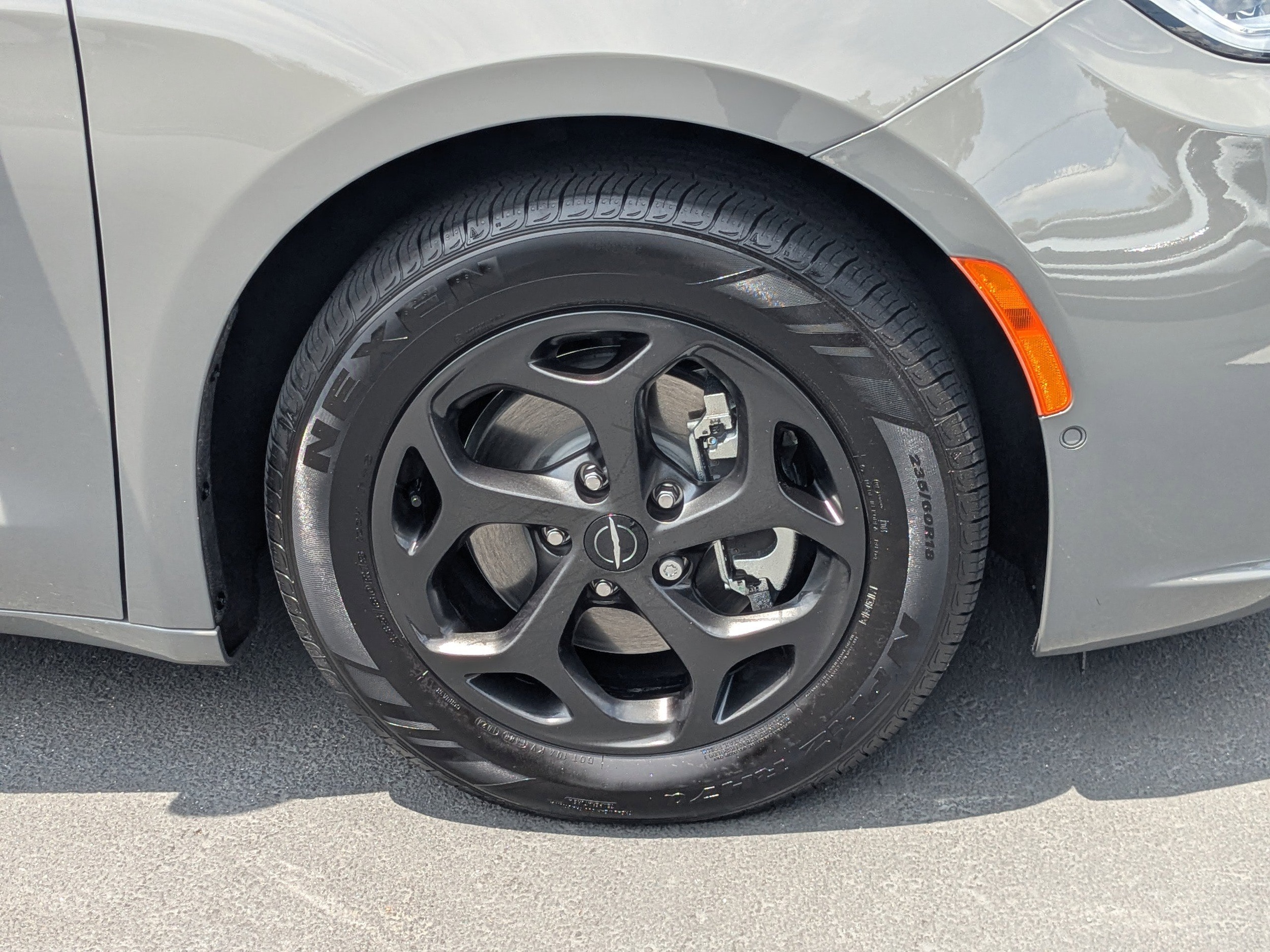 2025 Chrysler Pacifica PHEV Select - Photo 10