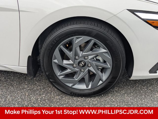 2024 Hyundai Elantra SEL - Photo 10