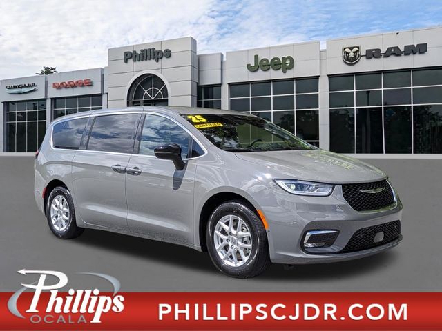 2025 Chrysler Pacifica