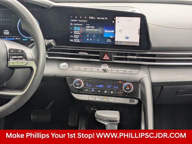 2024 Hyundai Elantra SEL - Photo 15