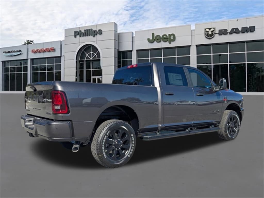 New 2026 Ram 2500 BIG HORN CREW CAB 4X4 6'4 BOX Pickup
