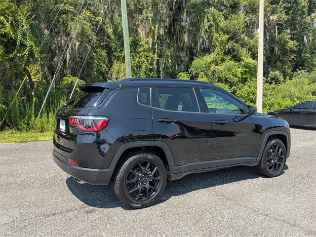 2022 Jeep Compass North Edition Latitude photo 2