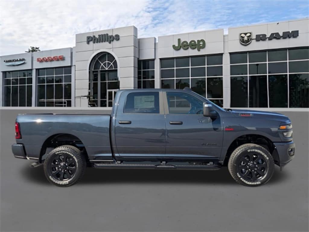 New 2026 Ram 2500 BIG HORN CREW CAB 4X4 6'4 BOX Pickup