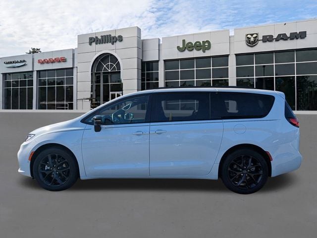 2026 Chrysler Pacifica Limited - Photo 7