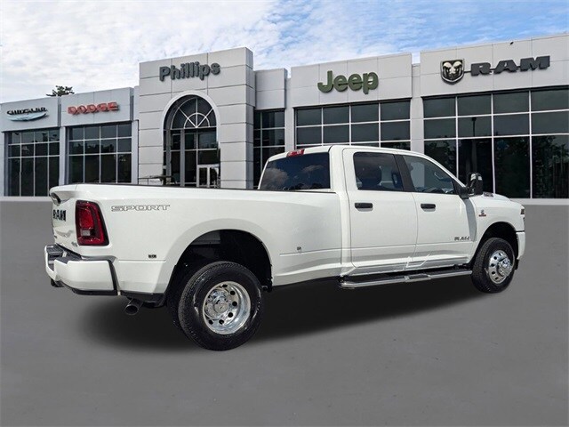 2026 Ram 3500 Big Horn photo 4